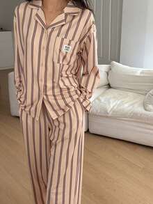 DAZY Conjunto de pijama holgado con decoración de letras a rayas para mujer - Caqui - Ver 3