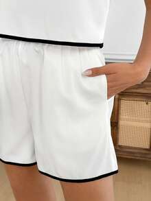 Easowa 女士撞色滚边圆领短袖上衣和短裤休闲两件套，休闲服饰 - 白色 - 查看 6