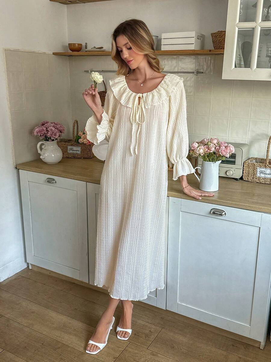 SHEIN 可爱公主风宽松圆领长袖长款睡裙，女士秋冬睡衣 - 杏色 - 查看 1