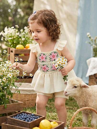 SHEIN 2pcs Baby Girl Summer Fashion Sweet & Lovely Countryside Apricot Suspender Top With Pink Lace Decor Paired With Apricot Shorts Set, Suitable For Street Wear, Shooting Wear, School Wear, Countryside Wear