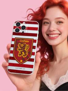 HARRY POTTER X SHEIN 1 ốp lưng điện thoại họa tiết sọc Gryffindor - Thiết kế sọc màu đỏ và vàng nổi bật với huy hiệu sư tử | Ốp lưng mềm trong suốt, chống sốc, thời trang | Tương thích với iPhone 17/17 Pro/17 Pro Max/Air & 16/15/14/13/12/11/Pro/Pro Max/X/XR/XS/XS Max/7/8/Plus - Trong sáng - Xem 2