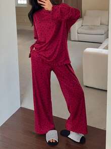 DAZY Bộ đồ ngủ dài tay rộng rãi, thoải mái, họa tiết hoa nhí dành cho nữ, gồm 2 món, thích hợp cho mùa Thu/Đông. - Màu Đỏ Sâu - Xem 4