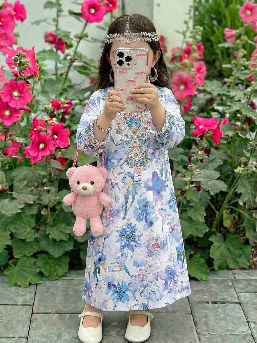SHEIN DRMZ 女童火烈鸟印花长袖连衣裙,度假风;秋季女童粉色花卉阿拉伯长袍,优雅花卉领,休闲简约传统长袖阿拉伯连衣裙,适合春夏穿着;优雅端庄的长袖连衣裙,祈祷长袍,舒适休闲,度假风;端庄的卡夫坦长袍;儿童阿拉伯长袍;女童巴基斯坦传统长袍 - 彩色 - 查看 1