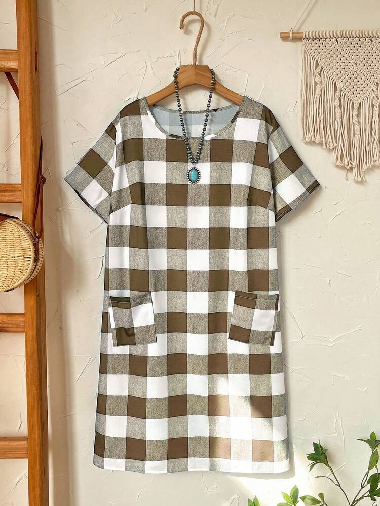 Plus Size Women's Summer Casual Vacation Plaid Short Sleeve Dress, Early Spring For Summer/ Vacation,Spring Break Outfits ,Vacation Outfits Women ,Holiday Outfits For Women,Going Out Outfits,2026 New Clothes,Simple And Fashionable For Everyday Wear, Plaid Dress Women, Pocket Dress,Dress Modest,Sun Dresses For Women,Sundress,Flowy Dress,Holiday Outfits Boho, Summer Casual Dress Checkered Dress