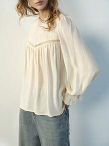 Maija 女士杏色蕾丝拼接圆领衬衫，秋季 - 杏色 - 查看 5