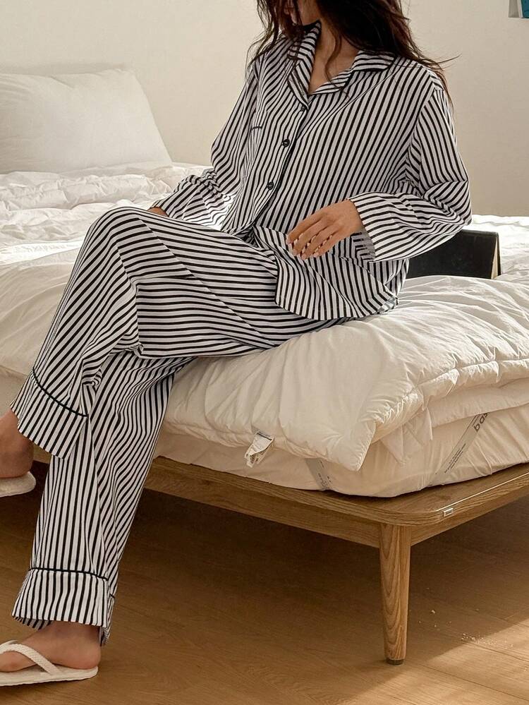 Women's Black & White Striped Loose Fit Long Sleeve Top And Pants 2 Pieces Pajama Set
