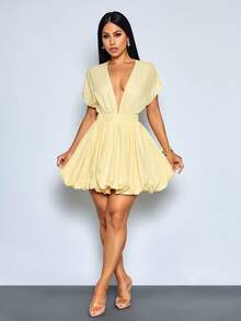SOLERSUN 女士优雅浅黄色深V领褶皱腰部灯笼迷你连衣裙，春夏女装，完美适用于海滩度假、夏季派对和休闲外出 - 淡黃色 - 查看 3
