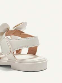 Cozy Pixies 1双夏季可爱女孩趣味公主户外大蝴蝶结十字白色田园度假时尚百搭派对儿童平底凉鞋 - 白色 - 查看 10