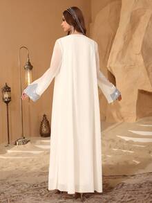 Al Najma 优雅印花连衣裙，搭配长袖长袍式罩衫，春夏款