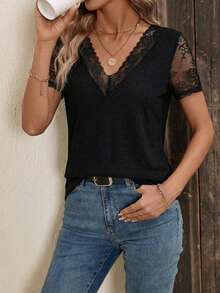 EMERY ROSE Áo thun nữ cổ chữ V tay ngắn, màu trơn, phối ren. - màu đen - Xem 4