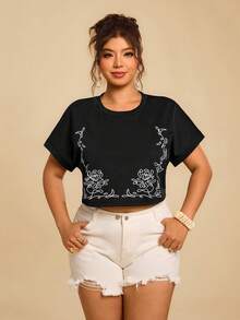 Travachic 大码女式黑色圆领短袖露脐T恤，花卉刺绣T恤，适合春夏假期海滩休闲穿着。 - 黑色 - 查看 3