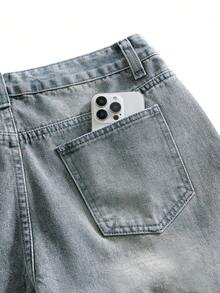 ROMWE MEN Street Life 男士休闲做旧牛仔短裤，带口袋、纽扣和水钻装饰 - 淺色水洗藍 - 查看 5