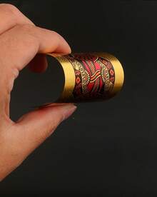 POKOJA LAND - BESTSELLERS 1副高级黑色扑克牌 - 豪华扑克牌 - 金色箔片装饰 - 专业品质 - 赌场风格 - 送给扑克玩家的礼物 - 黑色 - 查看 4