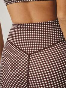 Aralina 休闲格纹印花露脐吊带背心和高腰短裤两件套运动健身套装 - 巧克力棕 - 查看 7