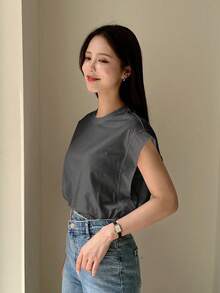 DAZY Women's Round Neck Batwing Short Sleeve T-Shirt - Dark Grey - View 4
