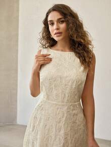 MOTF PREMIUM 加大码女式杏色纹理优雅无袖刺绣中长连衣裙 - 杏色 - 查看 1