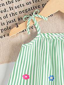 SHEIN Playful Pals 女婴服装 女婴连衣裙 全花卉图案 吊带蝴蝶结 夏季优雅清新连衣裙 - 綠色 - 查看 4