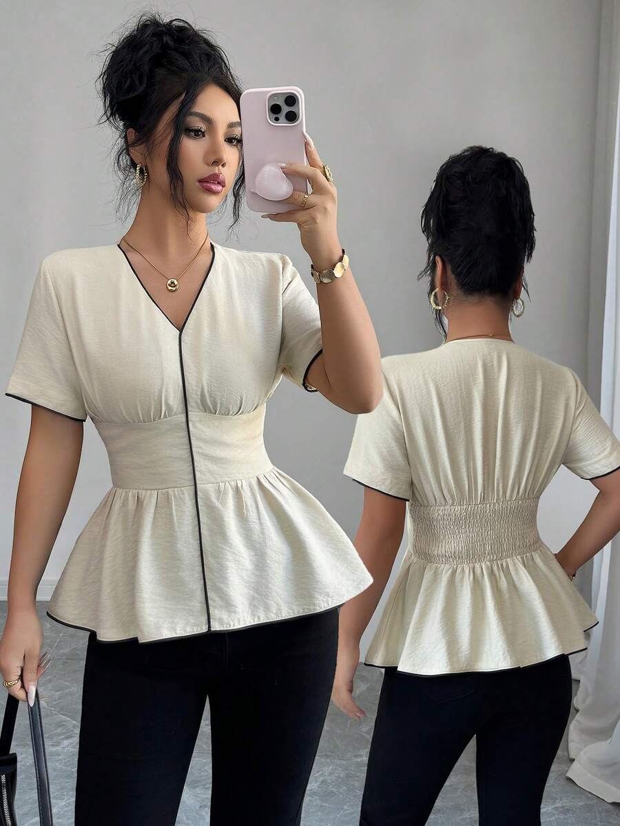 Elenzga 女士V领短袖荷叶边修身衬衫 - 杏色 - 查看 1