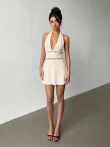 Aloruh 女士夏季波西米亚风编织吊带贝壳流苏装饰迷你连衣裙，性感露背挂脖A字迷你连衣裙，纯杏色，适合音乐节、海滩度假、日常约会、浪漫约会等场合，性感度假风波西米亚露背贝壳饰边杏色女装 - 米色 - 查看 4