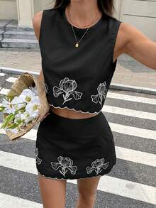 Serisse Conjunto de 2 piezas de top corto de tirantes y minifalda con estampado floral y adorno de concha para mujer, casual de playa y verano - Negro - Ver 3