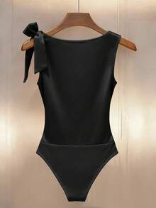 SHEIN Franclia 时尚简约纯色亮面领褶裥装饰纽扣无袖蝴蝶结修身优雅女士连体衣 - 黑色 - 查看 2