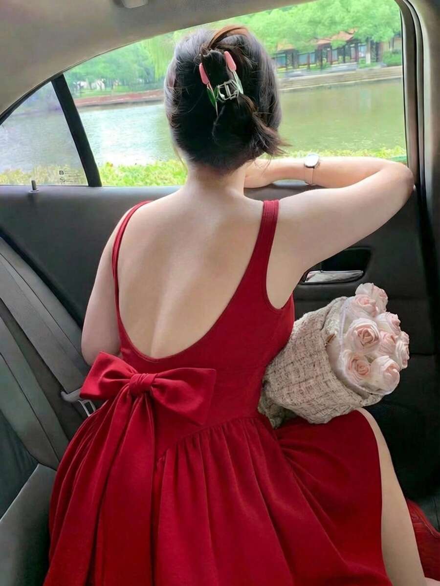 SHEIN MOD 大码优雅纯色蝴蝶结装饰露背无袖连衣裙，夏季 - 紅色 - 查看 1