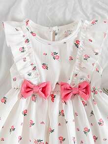 SHEIN 1件女婴可爱休闲爱心图案蝴蝶结连衣裙，适合夏季、户外和度假穿着。 - 白色 - 查看 4