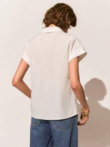 Poéselle 女士棉质衬衫，绣有邪眼图案，亚麻混纺短款衬衫；女士短袖纽扣夏季衬衫，饰有邪眼图案；白色短款衬衫；刺绣衬衫；纽扣开襟；波西米亚风夏季上衣；宽松短款衬衫；简约美学；休闲时尚衬衫，眼睛印花，纽扣前襟，休闲百搭短袖衬衫 - 白色 - 查看 4