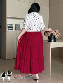 SHEIN PETITE CURVE Vestido maxi casual de talla grande con tirantes + Camisa de 2 piezas con estampado de fresa y nudo delantero, talla pequeña - Multicolor - Ver 2