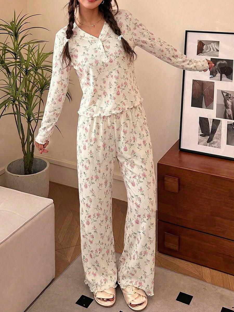 SHEIN Tween Girl Cute Sweet Minimalist Colorful Bow Pattern V-Neck Half-Open Front Ruffle Long Sleeve Soft Comfortable Pajama Set, 2pcs, Two Piece Sleepwear Set Floral Pajama Set, All Over Floral Pant Set, Pajamas Set Two Piece - Baby Pink - View 1