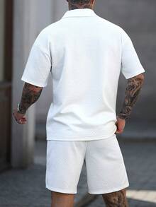 Manfinity CasualCool 男士纹理休闲短袖 Polo 衫套装 男士休闲两件套 白色两件套短裤套装 白色两件套 白色 Polo 短裤套装 男士夏季两件套短裤套装，适合周末旅行、户外活动、探险旅行、轻松的工作环境或半正式场合，可作为男友/丈夫礼物、周年纪念/生日礼物、派对、暑假、新年、婚礼、情人节等场合穿着。男士白色两件套裤装 男士夏季运动服两件套 白色 - 白色 - 查看 2