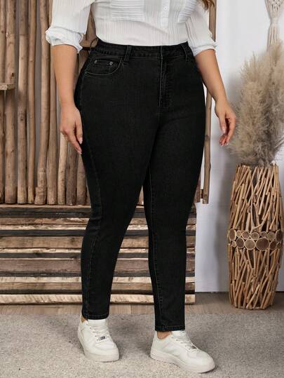 SHEIN CURVE+ Plus Size Solid Color Slim Fit Casual Everyday Jeans With Belt Loops