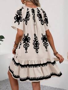 SHEIN LUNE All-Over Print Round Neck Ruffle Hem Casual Short Sleeve Dress - Black - View 2