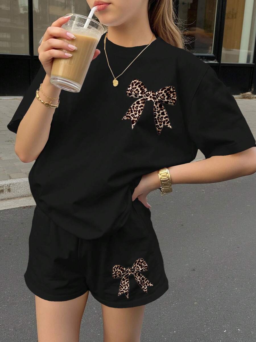 Set casual da 2 pezzi composto da maglietta a maniche corte con scollo tondo e pantaloncini, con stampa vintage a fiocco e leopardata, adatto per ragazze adolescenti, ideale per primavera/estate - Multicolore - Visualizzare 1