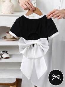 Emery Rose Kids Emery Rose Kids 女童针织纯色拼接修身露背短款上衣，露背设计，饰有O形环和大蝴蝶结，时尚法式优雅，适合返校季、Y2K风格、甜美别致的女性化风格。蝴蝶结衬衫，大蝴蝶结衬衫，可爱蝴蝶结衬衫，露背蝴蝶结衬衫，粉色蝴蝶结衬衫，露背蝴蝶结衬衫 - 黑與白 - 查看 2