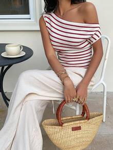 Sunnyshic 女士纹理条纹不对称肩部设计，显瘦腰身，性感露肩，甜美度假风T恤。完美的夏季度假穿搭。 - 紅白色 - 查看 3