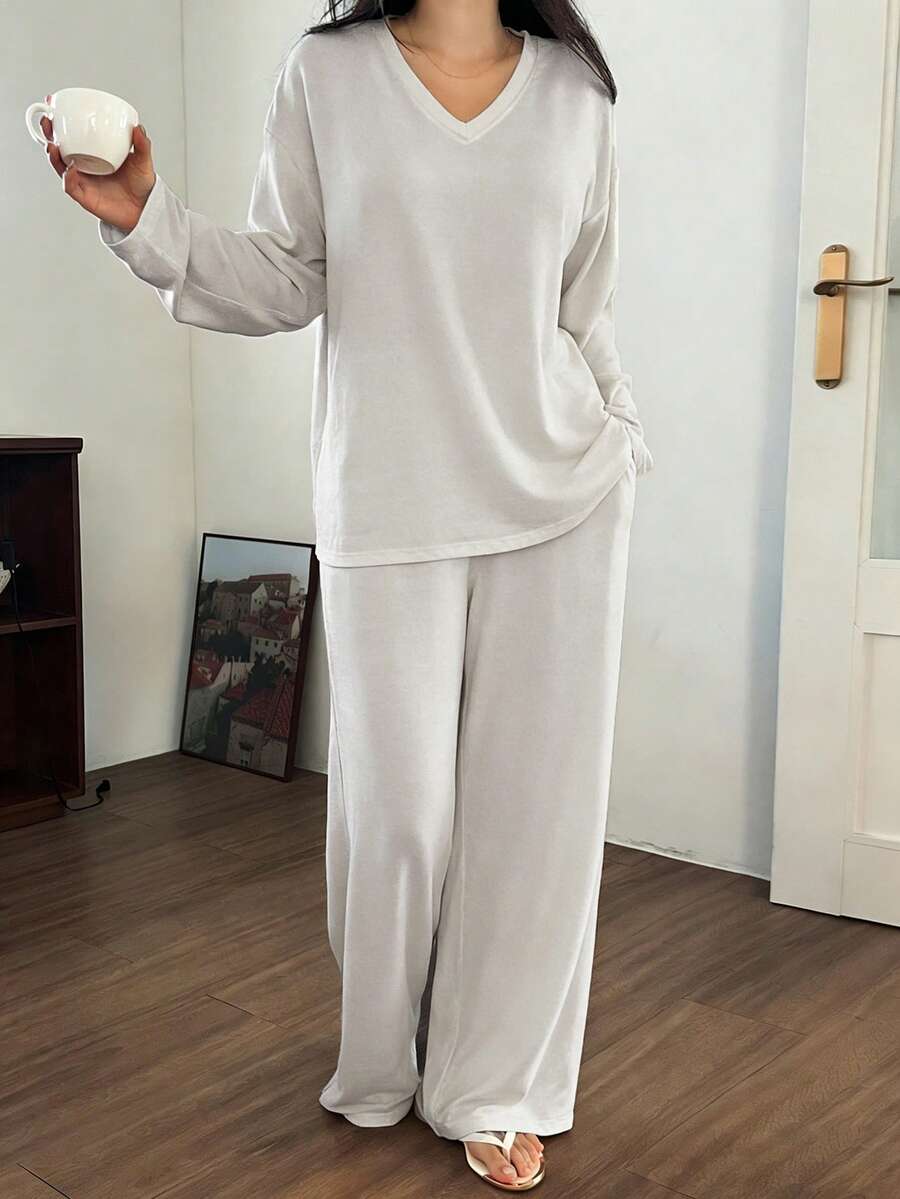 DAZY 2pcs Women Brushed V-Neck Loose Long Sleeve T-Shirt And Pants Pajama Set, Casual Home Wear For Autumn/Winter - Beige - View 1
