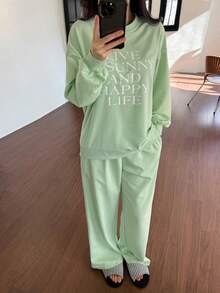 DAZY 2pcs Women Graphic Print Loose Fit Long Sleeve Sweatshirt And Straight Leg Pants Pajama Set, Autumn/Winter - Green - View 3