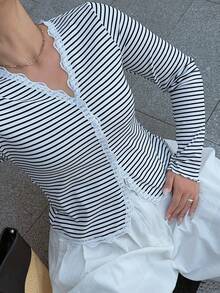 Dazy Plus Camiseta casual de talla grande con rayas y ribete de encaje, primavera/otoño - Blanco y Negro - Ver 4
