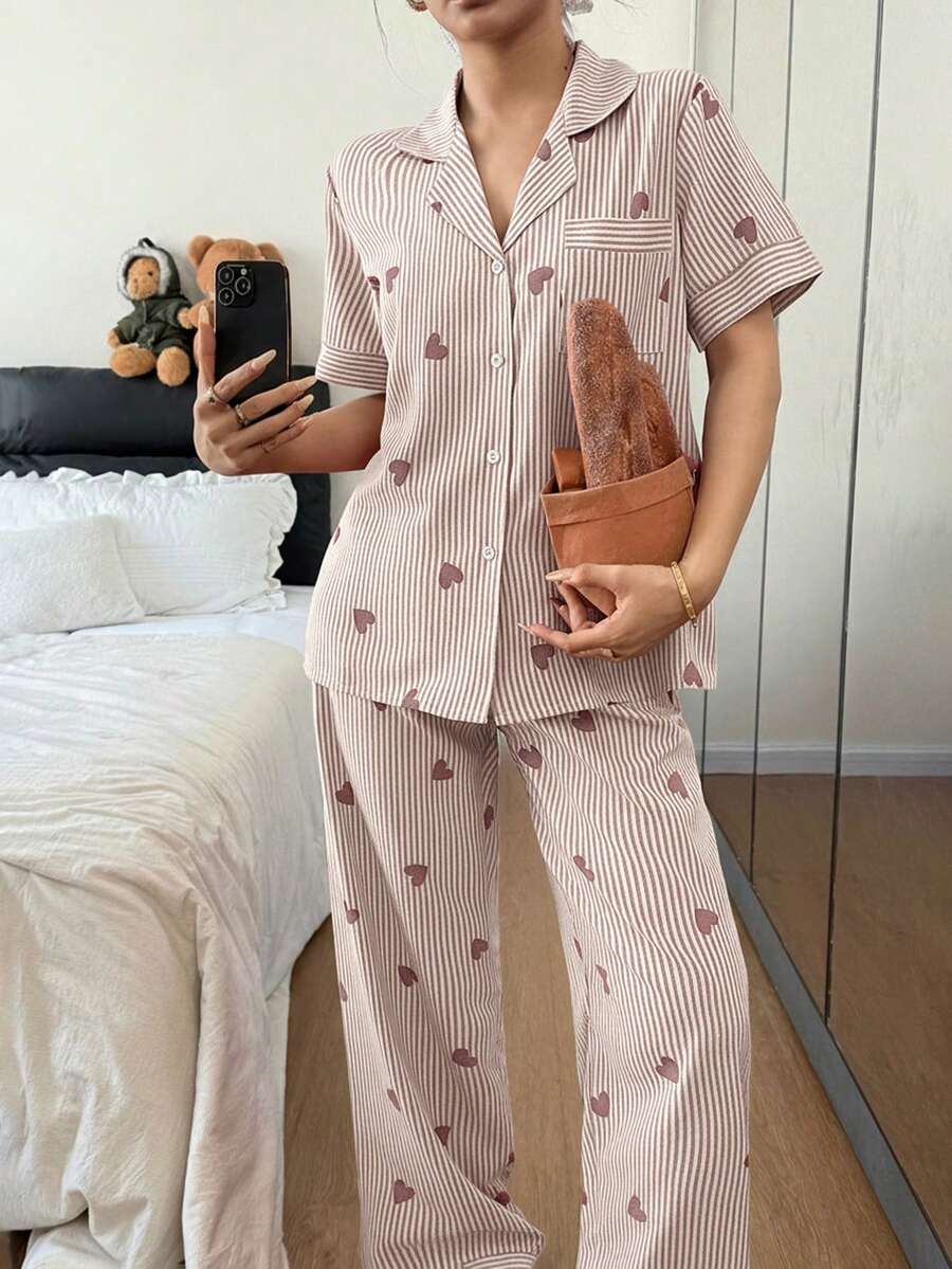 Dream Adore Set Piyama Wanita Lengan Pendek dan Celana dengan Motif Hati Bergaris - Coklat - View 1