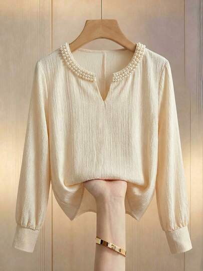 Franclia 女士优雅圆领V领珍珠装饰长袖衬衫，适合通勤和日常优雅穿着