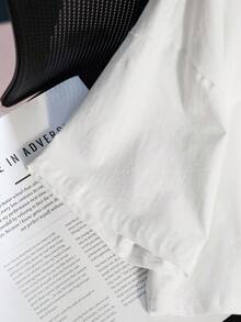 LOONEY TUNES X SHEIN Women's Casual Everyday Commute Funny Cartoon Letter Print Dropped Shoulder Loose Cropped White T-Shirt, Summer - White - View 4