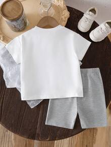 SHEIN Playful Pals 女嬰夏季白色套裝 可愛生日T恤 亮片蝴蝶結印花 & 淺灰色休閒短褲 寬鬆舒適 2件組 清新甜美套裝 - 白色 - 查看 2