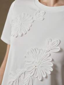 MOTF PREMIUM FLORAL TEXTURED KNIT SHORT SLEEVE WHITE TEE - White - View 2