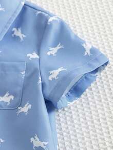SHEIN Bộ 2 món cho bé trai, gồm áo cardigan tay ngắn cổ bẻ họa tiết ngựa và quần short cạp chun. - Nhiều màu - Xem 4
