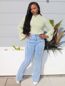 Steph T Suéter de cuello redondo con mangas de campana en color verde claro, versátil - verde menta - Ver 1