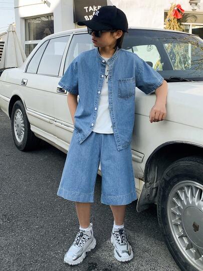 Little Byeori 青少年男孩时尚休闲 Y2K 复古酷炫街头两件套，包括一件宽松的蓝色牛仔短袖衬衫（小立领）和一条宽松舒适的牛仔短裤，适合儿童日常穿着，也适合春夏派对、音乐节和街头服饰。