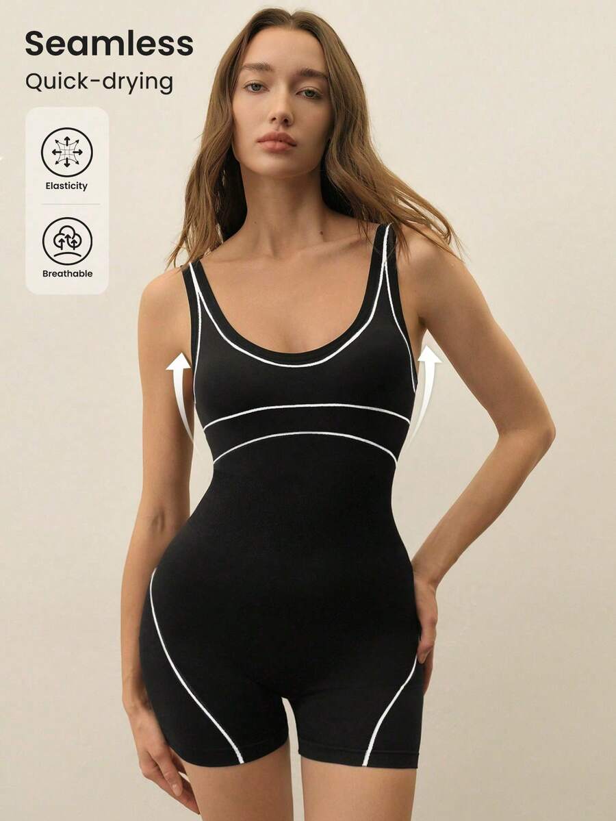 With My Calm Svart sportig sparkdräkt för kvinnor - Svart och Vitt - Visa 1