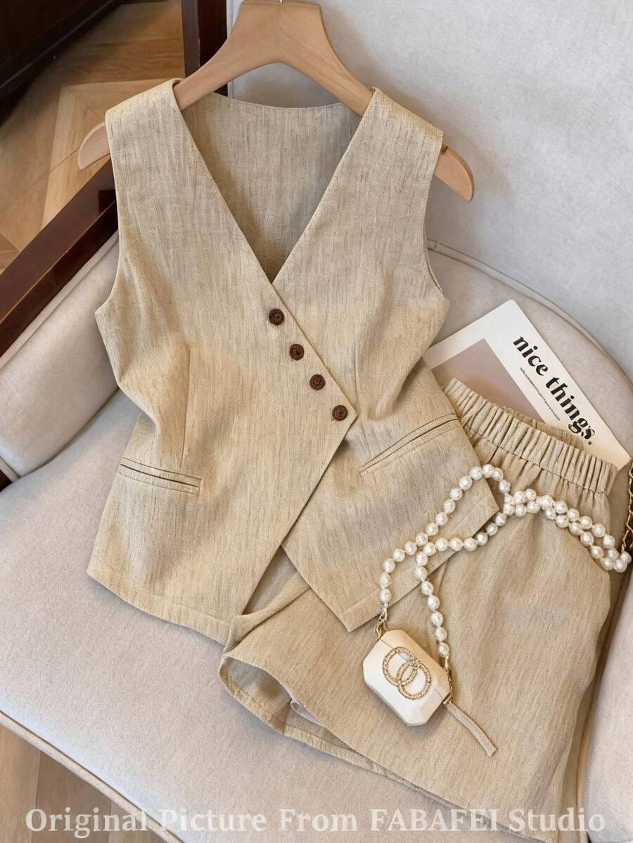 GlowEve Bộ đồ nữ màu trơn gồm áo vest một hàng cúc và quần short, kiểu dáng thường ngày. - Màu Khaki - Xem 1
