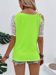 SHEIN LUNE 夏季休闲撞色蕾丝拼接不对称领T恤 - 綠色 - 查看 2